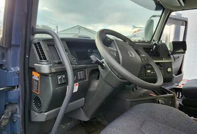 Volvo VNL Dashboard Assembly