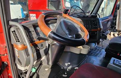 Volvo VNL Dashboard Assembly