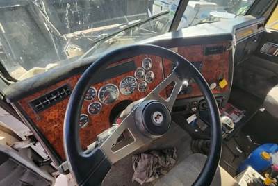 Western Star 4900SA Dashboard Assembly for a 2007 Western Star 4900 SA