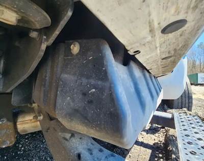 Chevrolet Silverado 5500HD DEF Tank