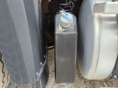 Freightliner 114SD DEF Tank