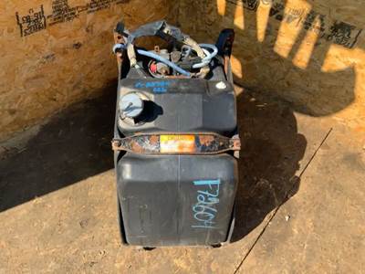 Freightliner Cascadia 113 DEF Tank