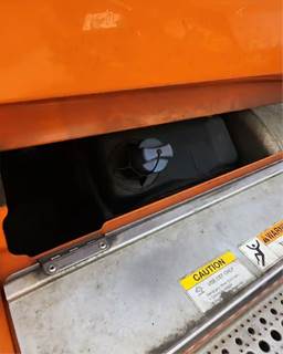 Freightliner Cascadia 113 DEF Tank