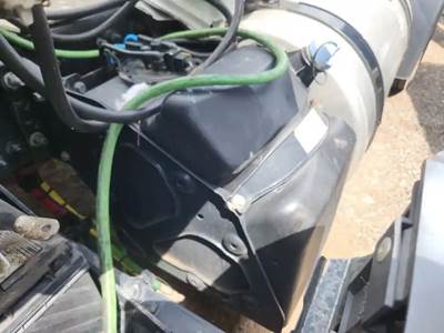 Freightliner Cascadia 116 DEF Tank for a 2022 Freightliner Cascadia 116 Day Cab