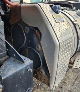 Freightliner Cascadia 116 DEF Tank for a 2020 Freightliner Cascadia 116 Day Cab