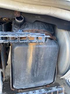 Freightliner Cascadia 125 DEF Tank