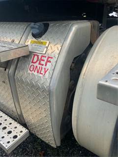 Freightliner Cascadia 125 DEF Tank