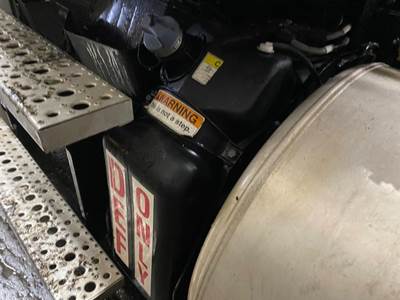 Freightliner Cascadia 125 DEF Tank