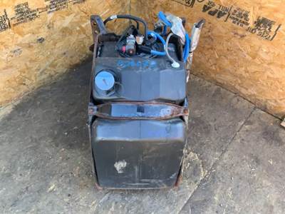 Freightliner Cascadia 125 DEF Tank