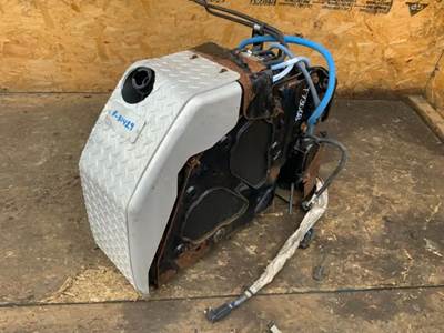 Freightliner Cascadia 125 DEF Tank