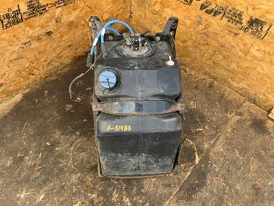 Freightliner Cascadia 125 DEF Tank