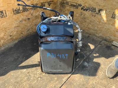 Freightliner Cascadia 125 DEF Tank