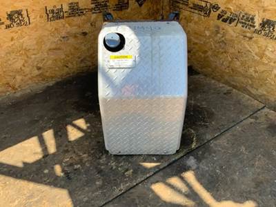 Freightliner Cascadia 125 DEF Tank