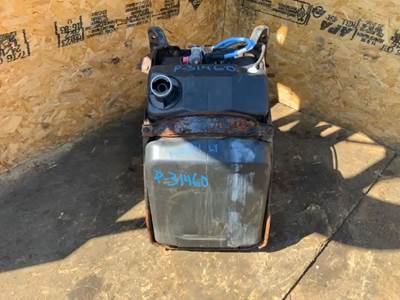 Freightliner Cascadia 125 DEF Tank