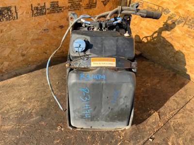 Freightliner Cascadia 125 DEF Tank