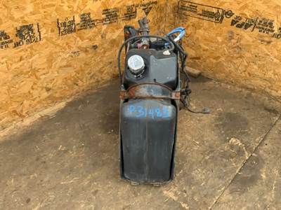 Freightliner Cascadia 125 DEF Tank