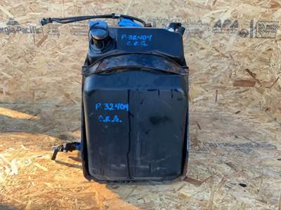 Freightliner Cascadia 125 DEF Tank