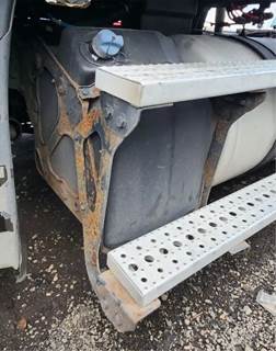 Freightliner Cascadia 125 DEF Tank