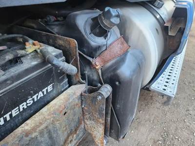 Freightliner Cascadia 125 DEF Tank