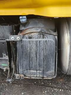 Freightliner Cascadia 125 DEF Tank