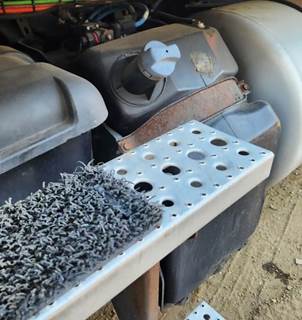 Freightliner Cascadia 125 DEF Tank