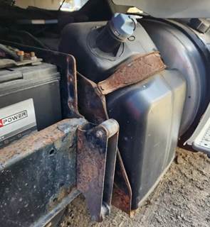 Freightliner Cascadia 125 DEF Tank