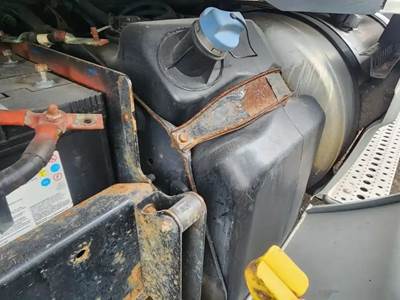 Freightliner Cascadia 125 DEF Tank