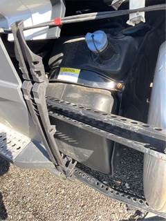 Freightliner Cascadia 126 DEF Tank