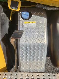 Freightliner Cascadia 126 DEF Tank