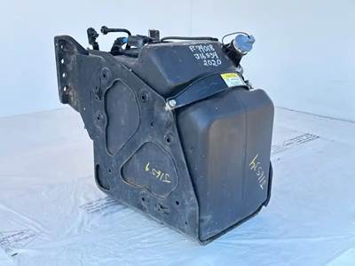 Freightliner Cascadia 126 DEF Tank