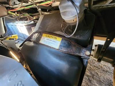 Freightliner Cascadia 126 DEF Tank