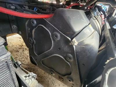 Freightliner Cascadia 126 DEF Tank