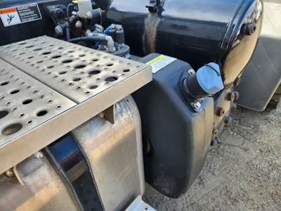 Freightliner M2 106 DEF Tank