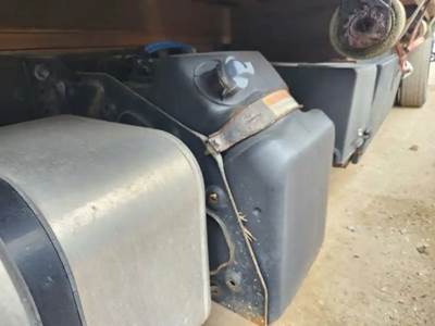 Freightliner M2 106 DEF Tank