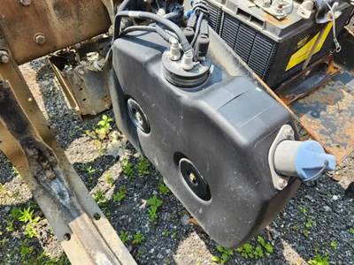 Freightliner M2 106 DEF Tank