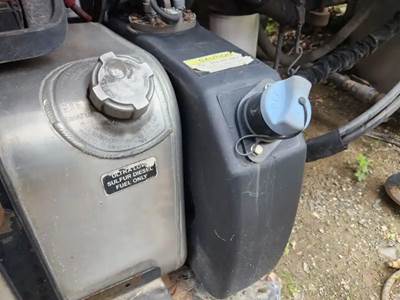 Freightliner M2 106 DEF Tank