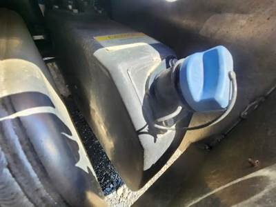 Freightliner M2 106 DEF Tank