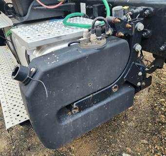 Freightliner M2 106 DEF Tank