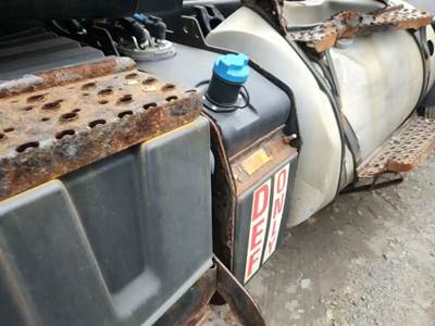 International LT625 DEF Tank