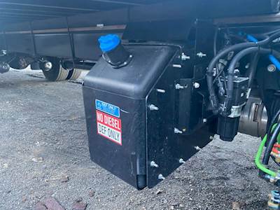 International MV607 DEF Tank