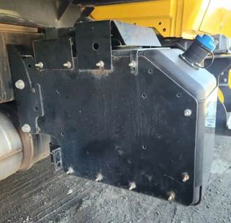 International MV607 DEF Tank