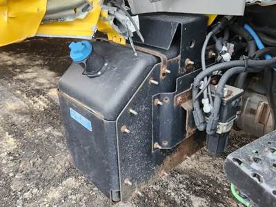 International MV607 DEF Tank