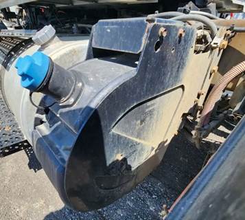 International MV607 DEF Tank