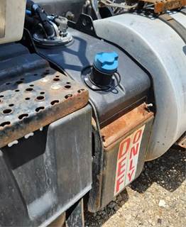 International RH613 DEF Tank