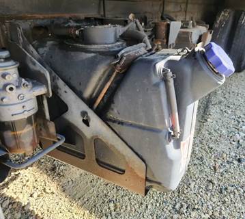 Isuzu NPR HD DEF Tank for a 2011 Isuzu NPR-HD