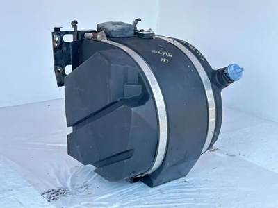 Kenworth T680 DEF Tank