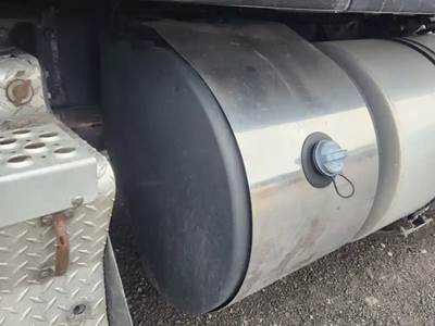 Kenworth T680 DEF Tank