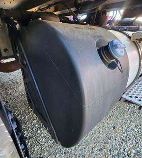 Kenworth T680 DEF Tank