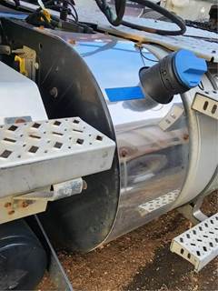 Mack Anthem DEF Tank