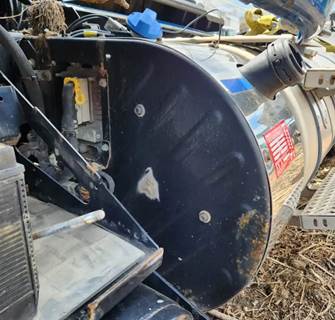 Mack Anthem DEF Tank